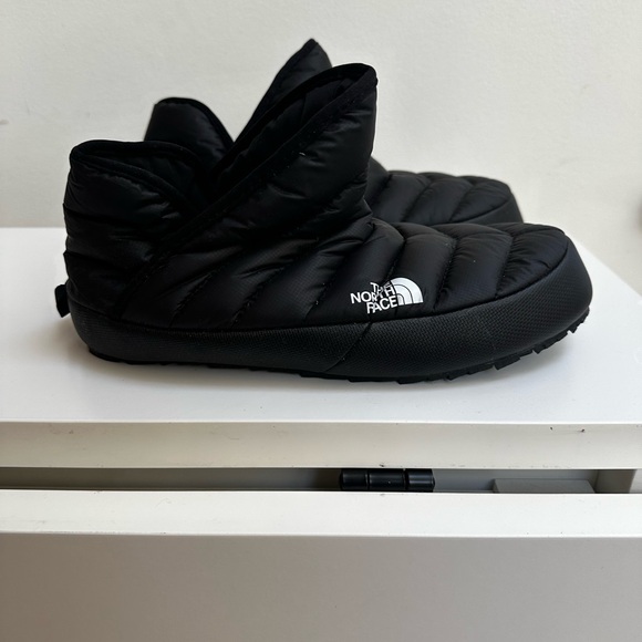 The North Face Black Thermoball Eco Quilted Slip-Ons - Picture 2 of 6
